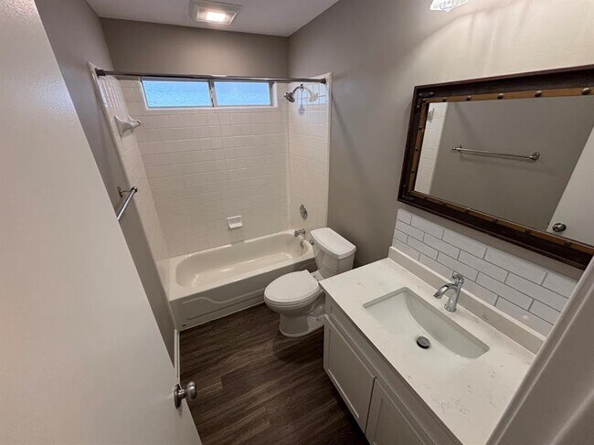 Building Photo - 8909 Colberg Dr