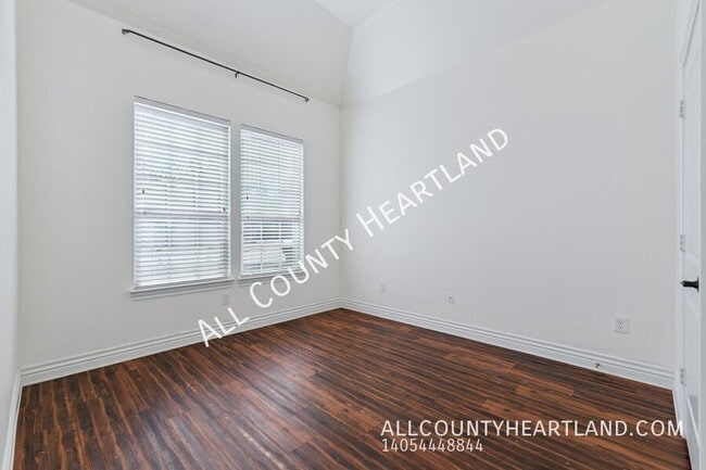 Building Photo - 1403 Zachary Ln