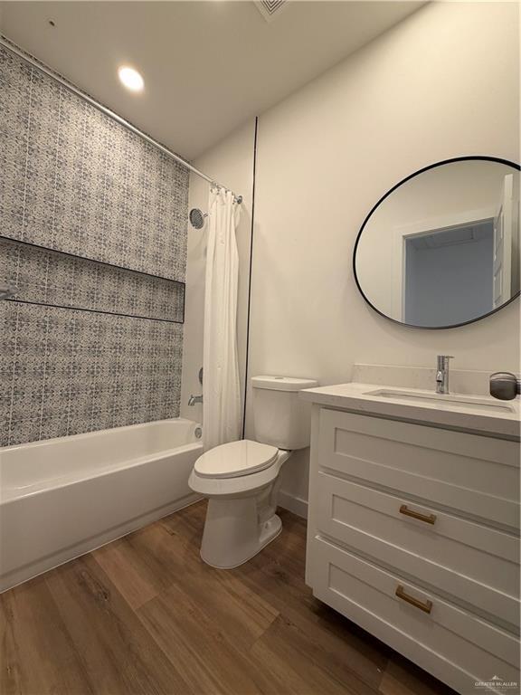 Building Photo - 16 Warbler Ave