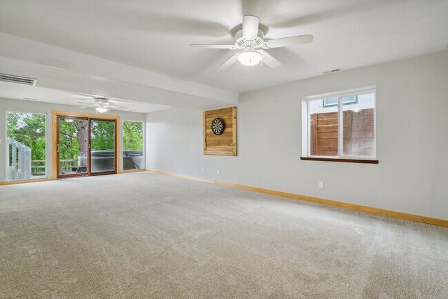 Building Photo - 15216 Paddington Cir