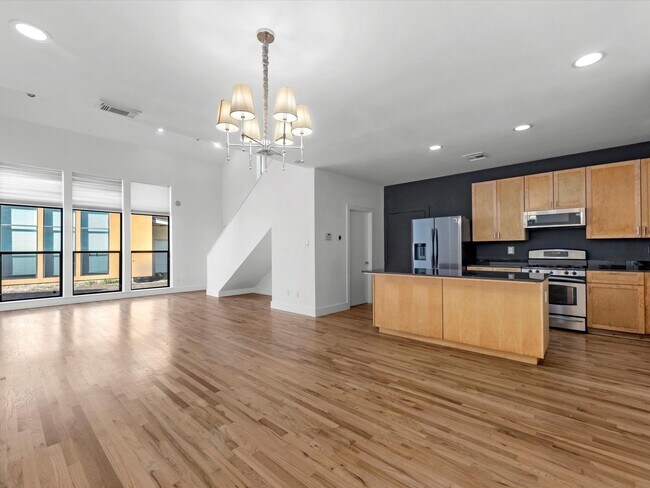 Building Photo - 4421 Eigel St