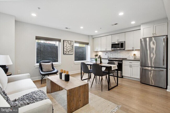 Building Photo - Welcome to this Modern 2BR/2BA condo located in Brookland