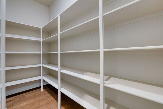 Building Photo - 11741 SW Barcelona St