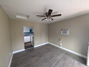 Building Photo - 1018 Lucas St