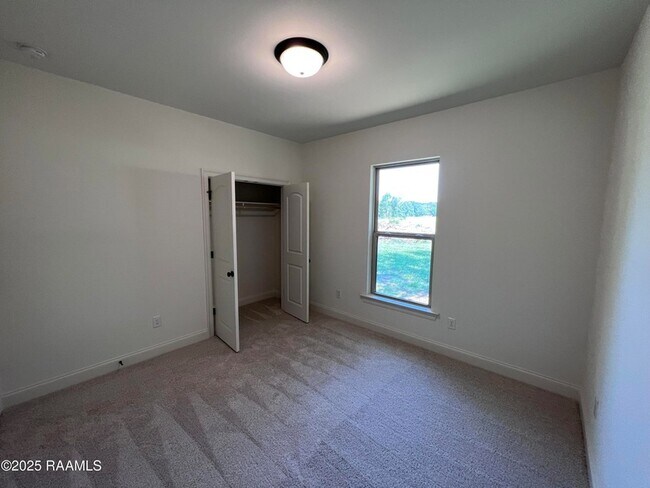 Building Photo - 107 Tenor St