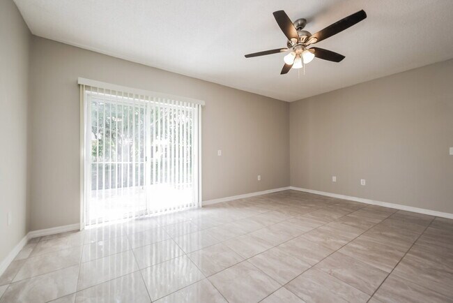 Building Photo - 829 Albi Ct