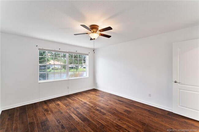 Building Photo - 1607 SW Shady Lake Terrace