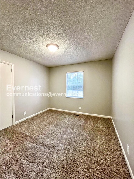 Building Photo - 3241 New Towne Rd