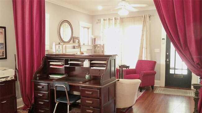 Building Photo - 303 E Plymouth St