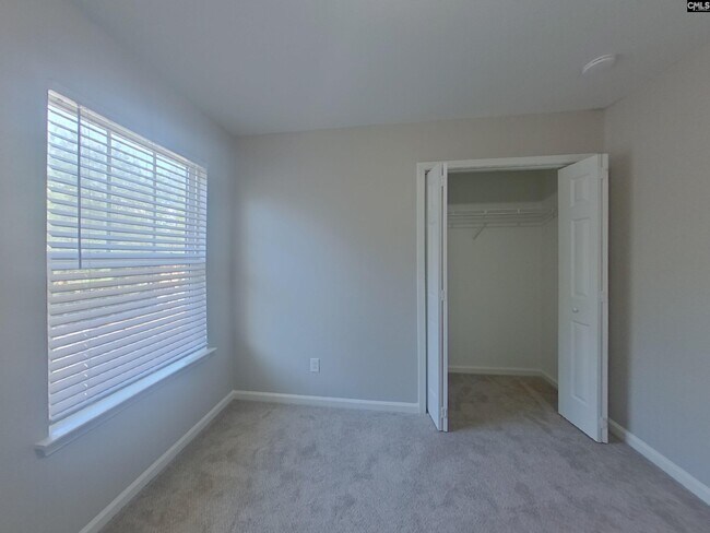 Building Photo - 484 Westmoreland Rd