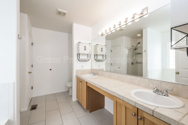 Building Photo - 14334 Craftsman Way