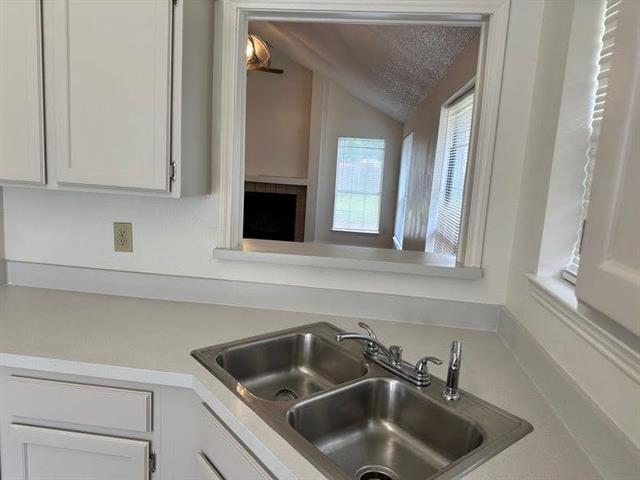 Building Photo - 8504 Willow Creek Ct