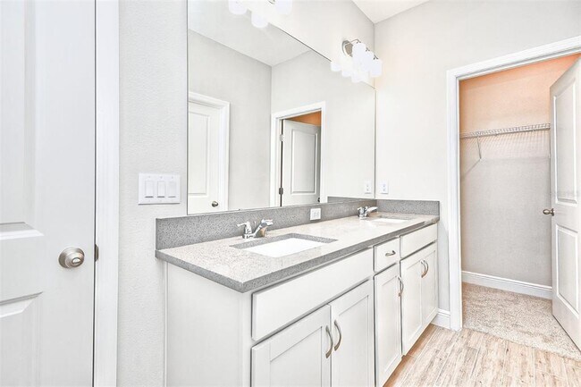 Building Photo - 6443 Cyrils Dr