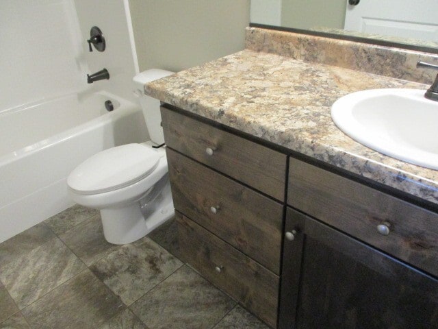 Building Photo - 3 Bed 2.5 Bath -Newer town home living in ...