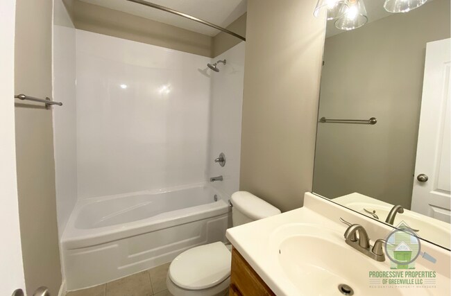 Building Photo - 9 Jude Ct