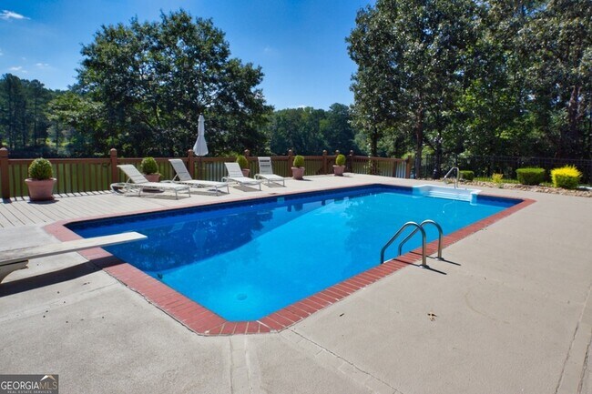 Building Photo - 5166 Wheeler Dr