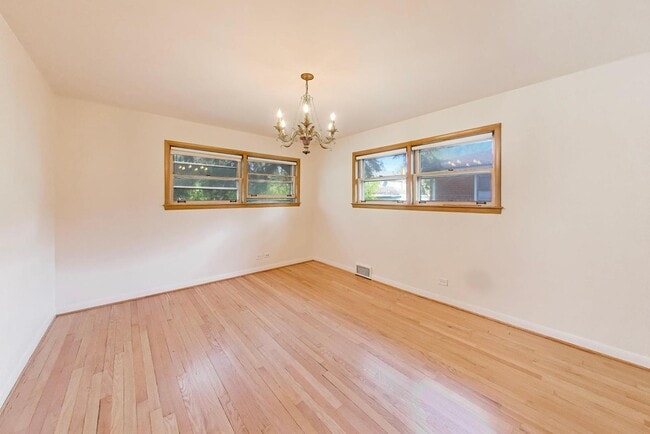 Building Photo - 8840 Keeler Ave