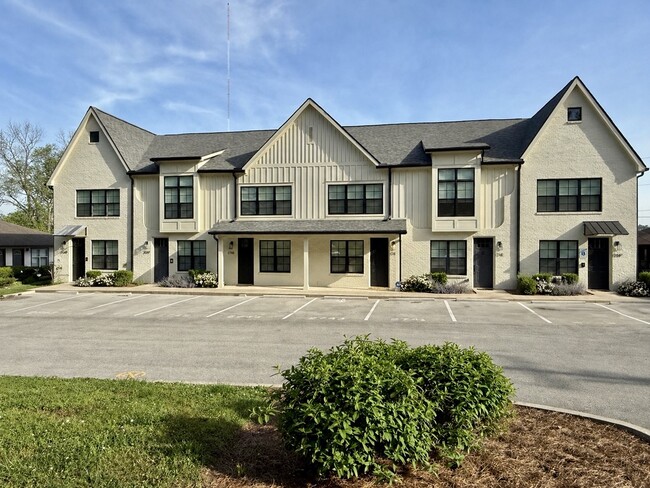 Building Photo - 2747 Jersey Ave