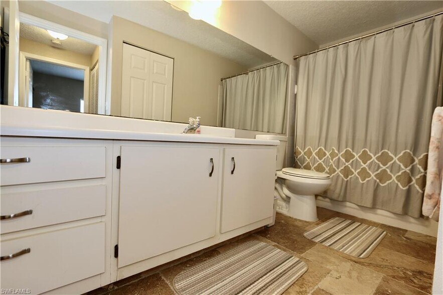 Building Photo - 11490 Villa Grand