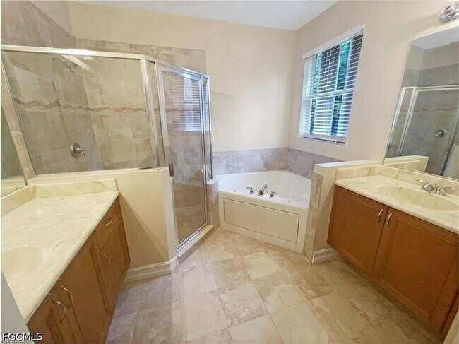Building Photo - 10257 S Silver Palm Dr