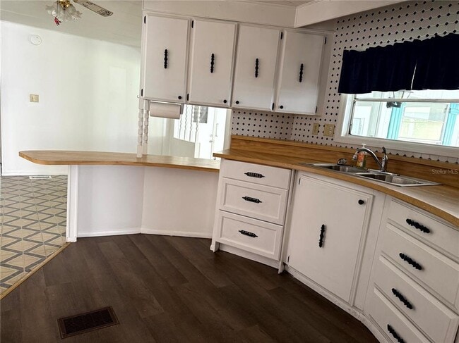 Building Photo - 3221 SE 39th Ave