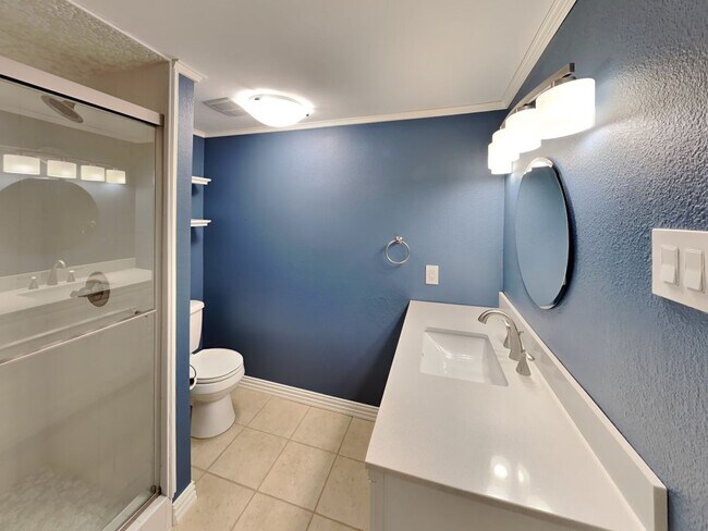 Building Photo - Captivating Condo in the Royale Orleans Ea...