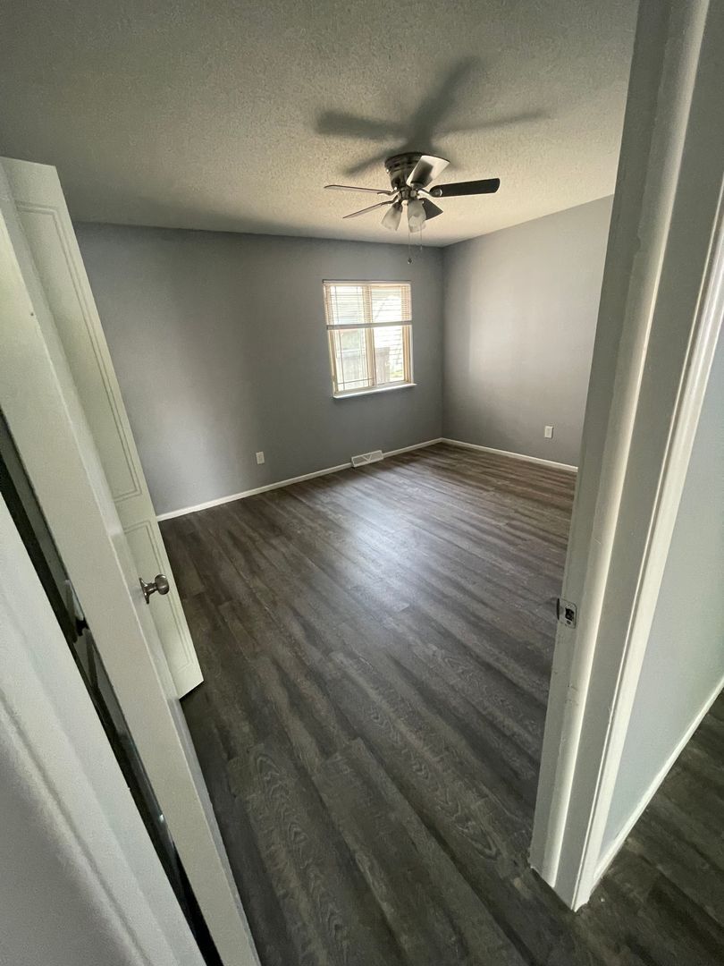 Oasis Apartments 10900 Oasis Ct Shawnee KS 66203 Apartment Finder