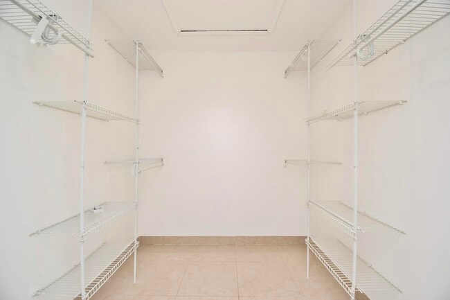 Building Photo - 21662 San Simeon Cir