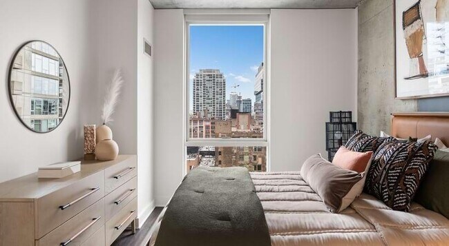 Building Photo - 2 bedroom in Chicago IL 60654