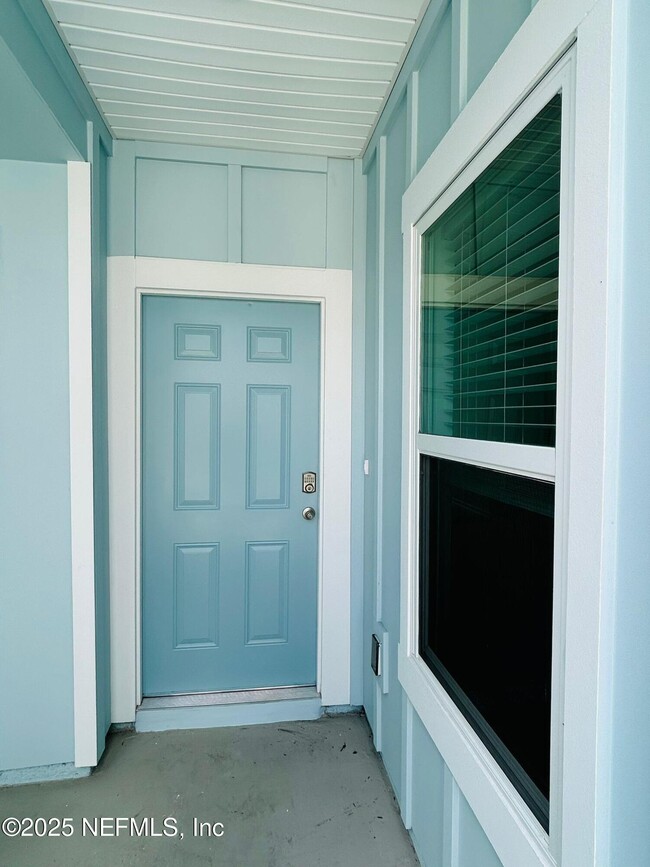 Building Photo - 206 Tidal Bch Ave