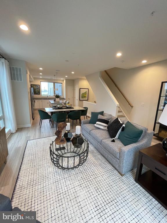 Building Photo - 3129 Beachview Ln