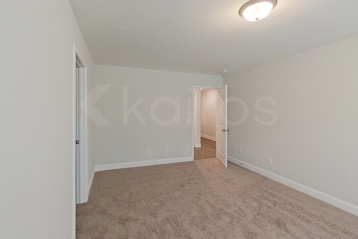 Building Photo - 106 Western Red Cedar Dr