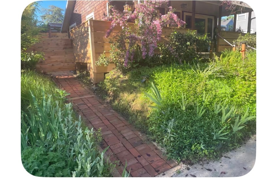 Building Photo - 3276 SE Grant St