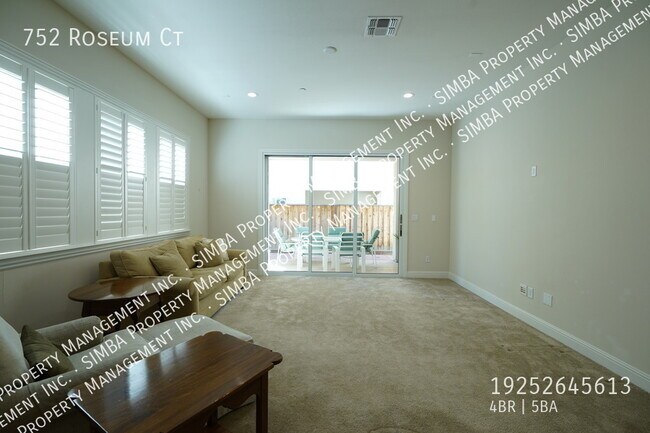 Building Photo - 752 Roseum Ct