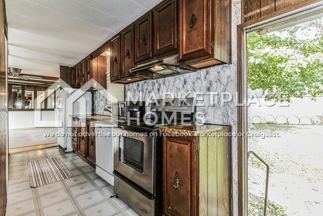 Building Photo - 4750 N County Rd 500 E