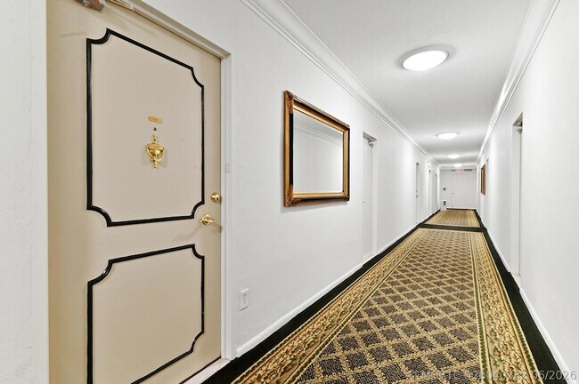 Building Photo - 2840 S Ocean Blvd