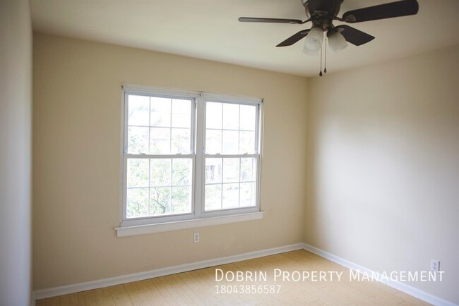 Building Photo - SPACIOUS Renovated 4BD: WALK to VCU!!