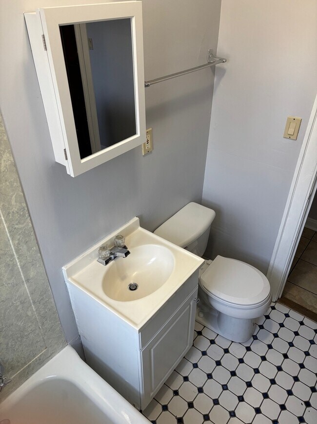 Building Photo - 10904 S Avenue D