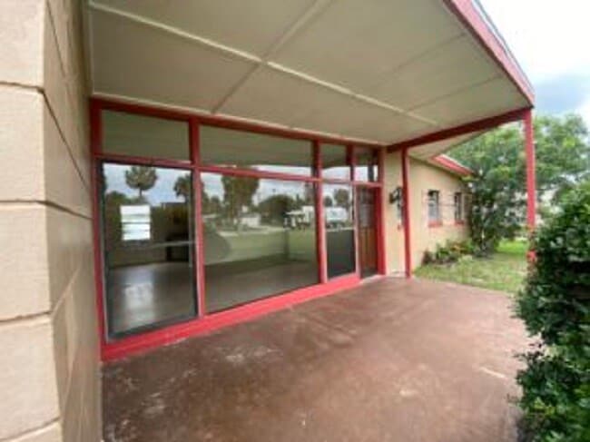 Building Photo - 100 Carolyn Terrace