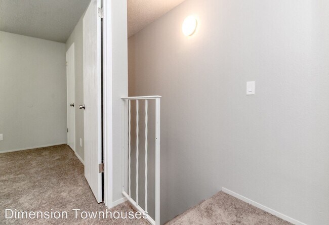 Building Photo - 413 Pattison St NE