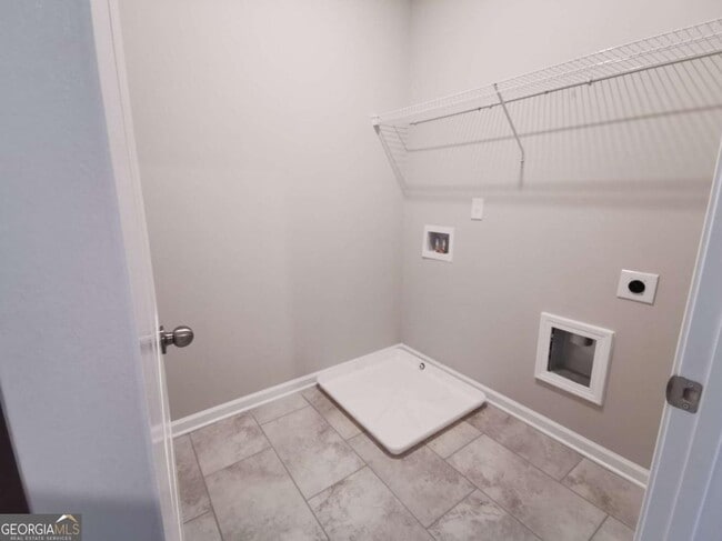 Building Photo - 4376 Waxwing St