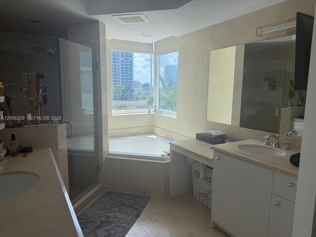 Building Photo - 19400 Turnberry Way