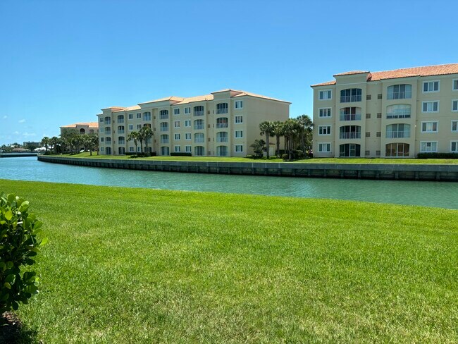 Building Photo - 7 Harbour Isle Dr E