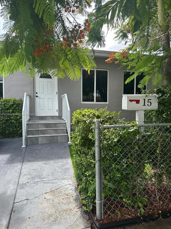 Primary Photo - 15 NW 31st Ave