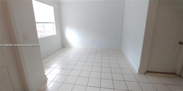 Primary Photo - 1528 SE 24th Ct