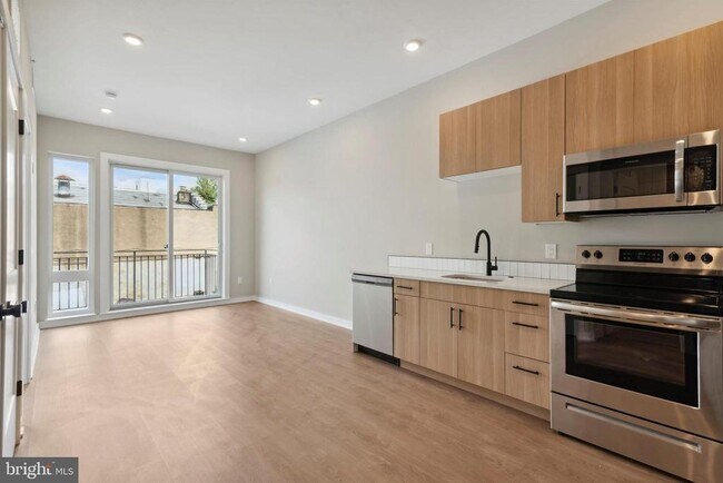 Building Photo - 308 W Chelten Ave