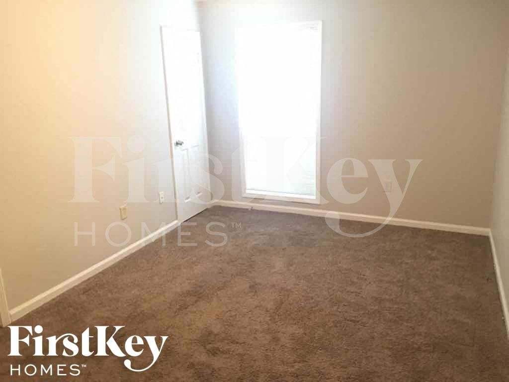 Building Photo - 5308 Timberdale Ave