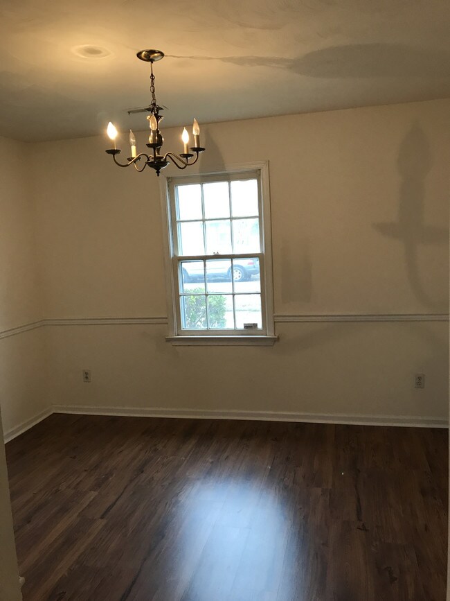 Building Photo - Kennebeck