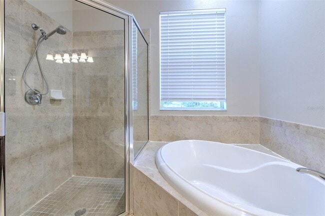 Building Photo - 7570 Tamarind Ave