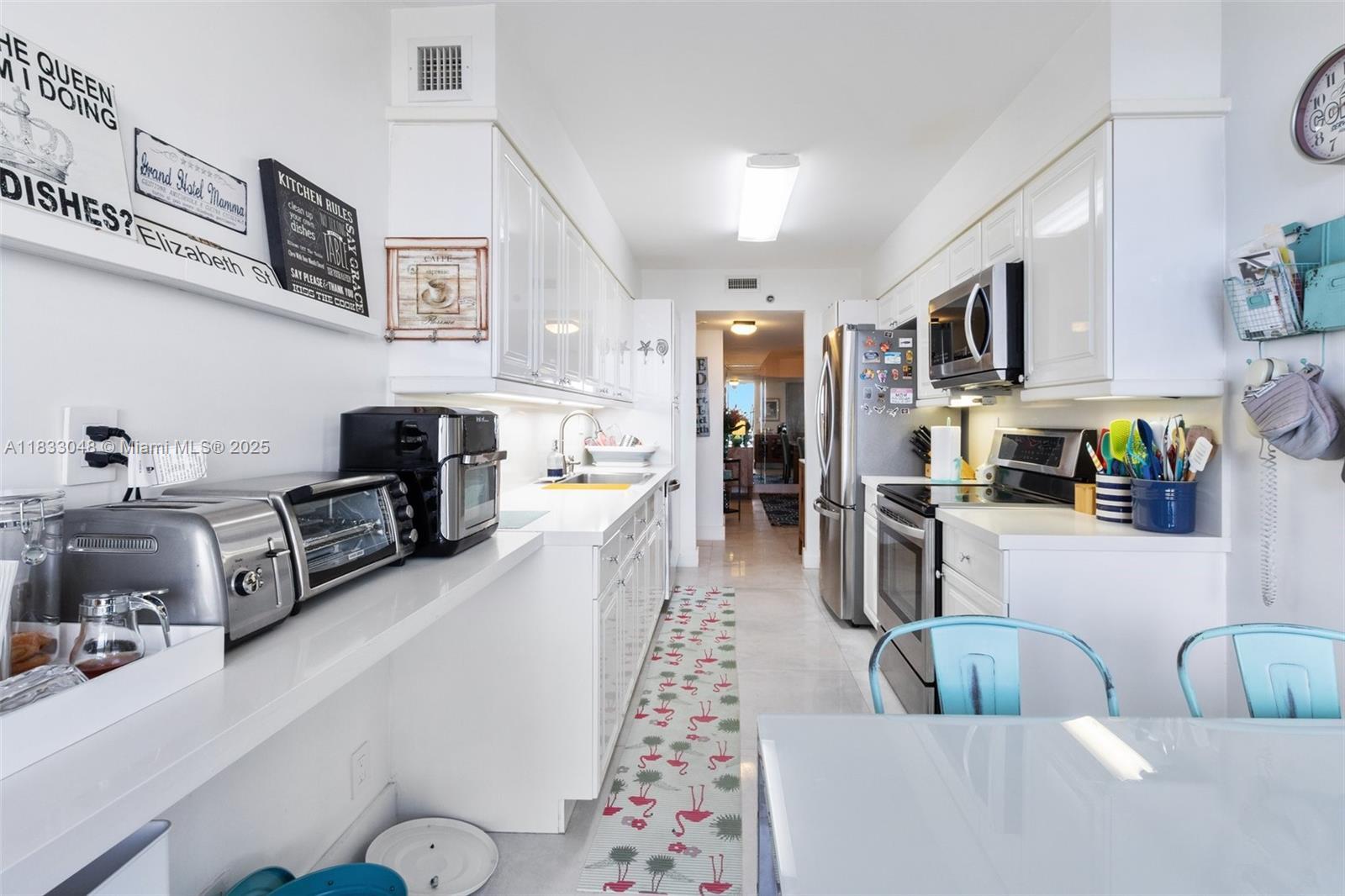 Building Photo - 3598 Yacht Club Dr